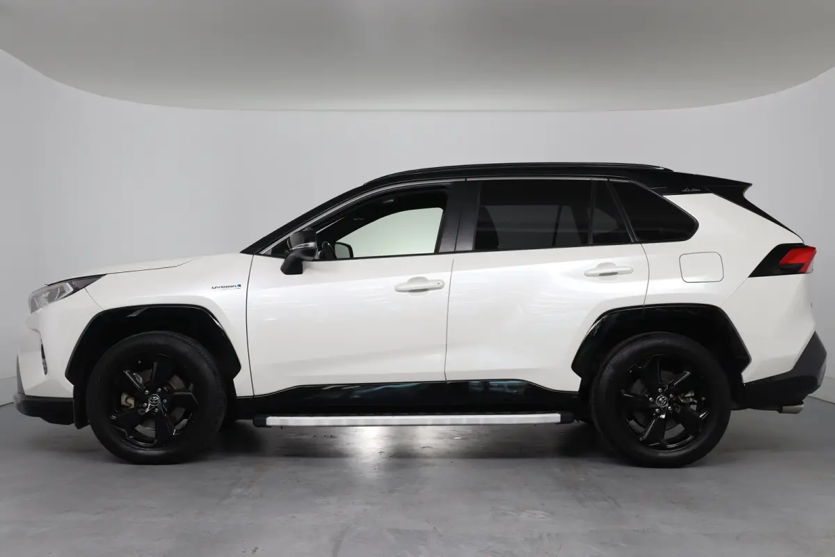 2.5 Hybrid AWD Bi-Tone | Dealer Onderhouden! | Stoel/stuurverwarming | Navi | Clima | Camera | Cruise Adaptive | LED | Keyless | Lichtmetalen Velgen