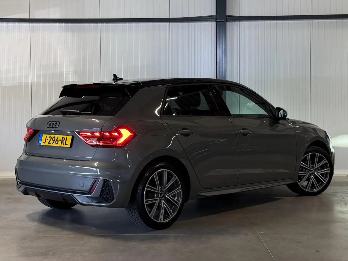 25 TFSI 3X S-line Virtual Sfeer Stoelverw.