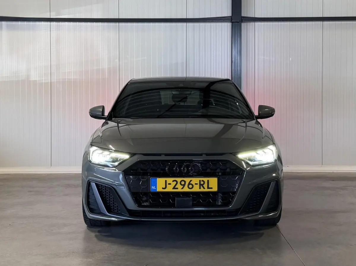 25 TFSI 3X S-line Virtual Sfeer Stoelverw.