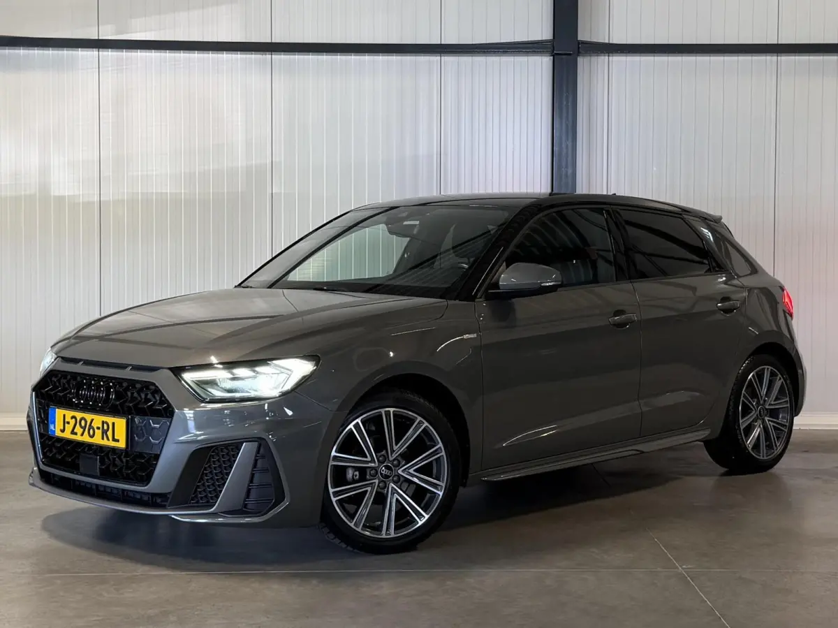 25 TFSI 3X S-line Virtual Sfeer Stoelverw.