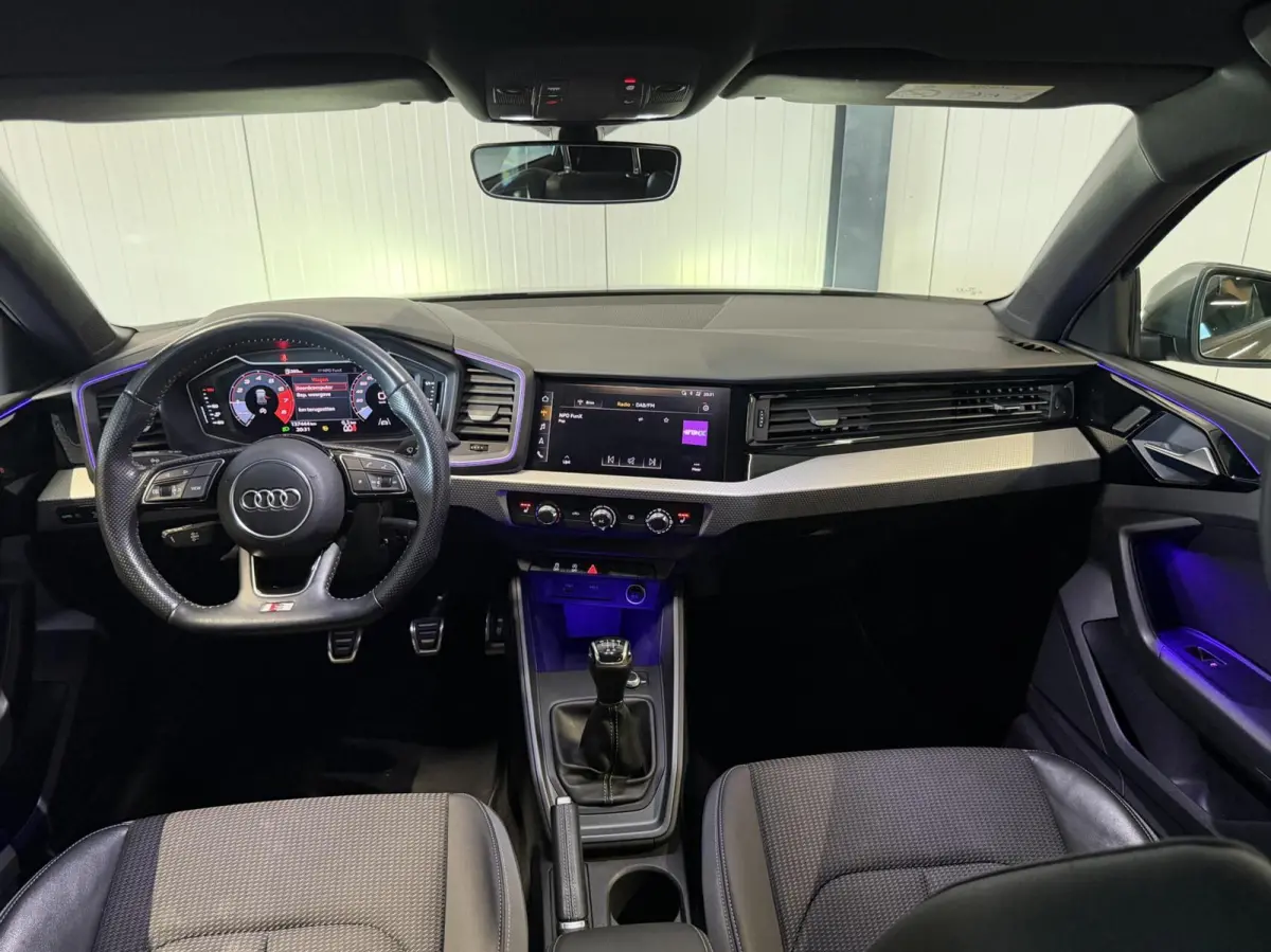 25 TFSI 3X S-line Virtual Sfeer Stoelverw.