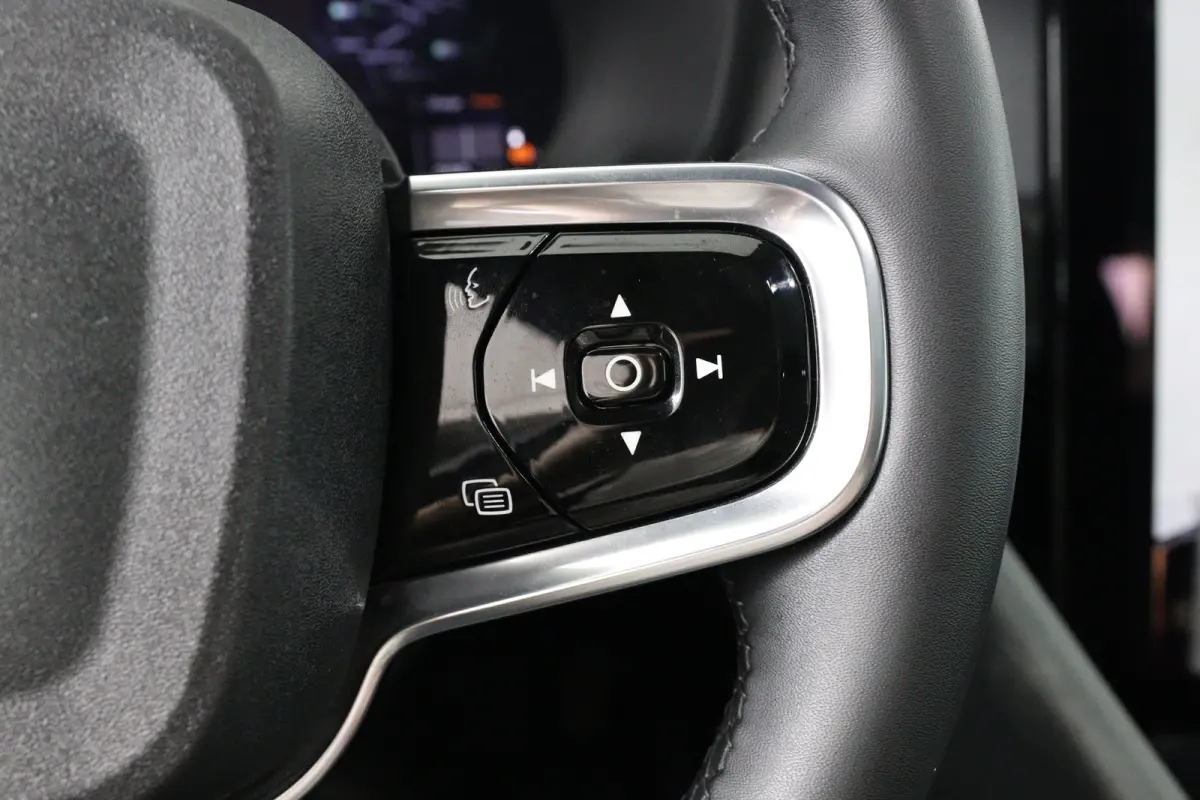 Long Range Dual motor Plus 8 kWh | Dealer Onderhouden! | SOH 99% |  Panoramadak | Harman/Kardon | Memory Zetels | 360 Camera | Clima | LED | Keyless | BLIS | Stoelverwarming | Lichtmetalen V