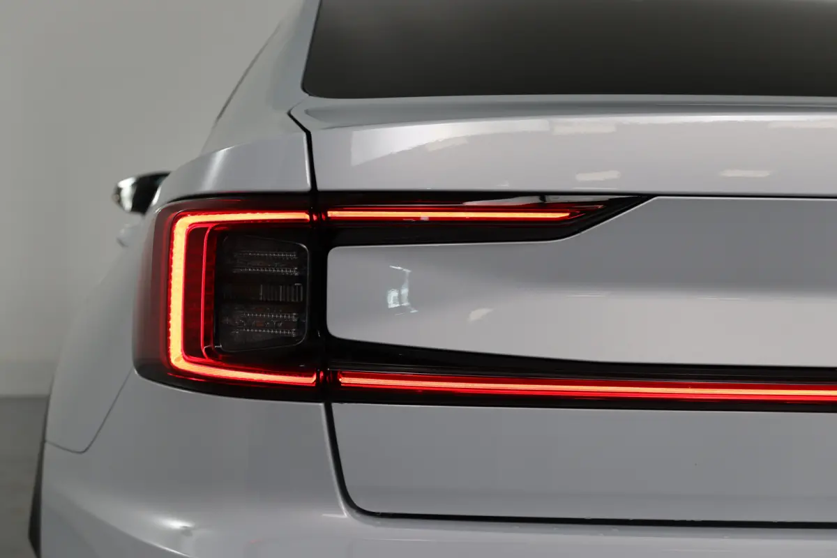 Long Range Dual motor Plus 8 kWh | Dealer Onderhouden! | SOH 99% |  Panoramadak | Harman/Kardon | Memory Zetels | 360 Camera | Clima | LED | Keyless | BLIS | Stoelverwarming | Lichtmetalen V