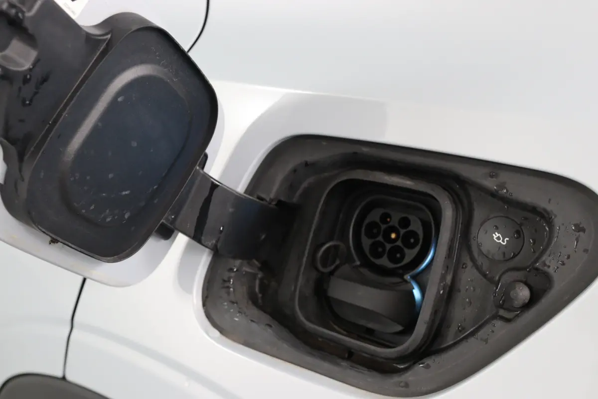 Long Range Dual motor Plus 8 kWh | Dealer Onderhouden! | SOH 99% |  Panoramadak | Harman/Kardon | Memory Zetels | 360 Camera | Clima | LED | Keyless | BLIS | Stoelverwarming | Lichtmetalen V