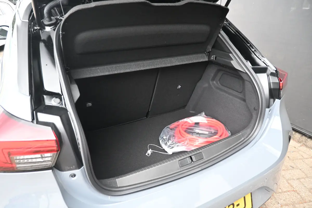 Electric Long Range GS 51 kWh DEMO-DEAL! | Stuur/Stoelverwarming | Navigatie | Dodehoek-Detectie | Keyless-Entry | Sportstoelen | !!