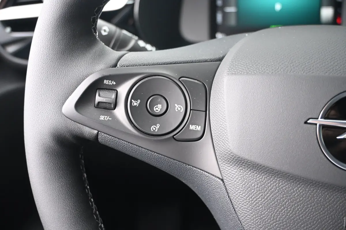 Electric Long Range GS 51 kWh DEMO-DEAL! | Stuur/Stoelverwarming | Navigatie | Dodehoek-Detectie | Keyless-Entry | Sportstoelen | !!