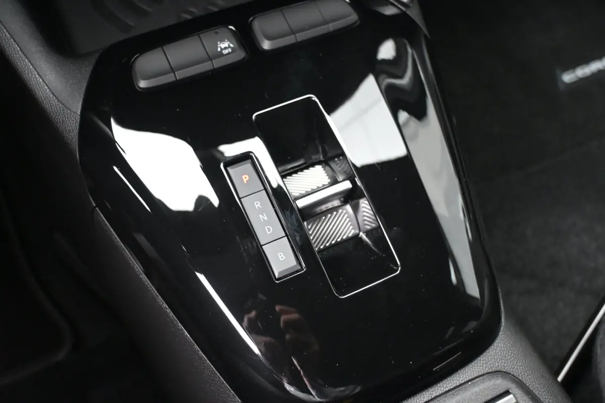 Electric Long Range GS 51 kWh DEMO-DEAL! | Stuur/Stoelverwarming | Navigatie | Dodehoek-Detectie | Keyless-Entry | Sportstoelen | !!