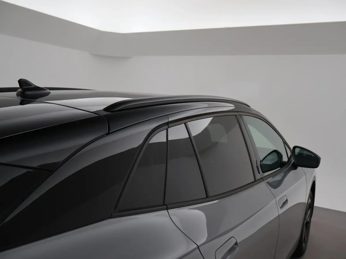LIMITED EDITION 52 kWh + SFEERVERLICHTING | ADAPTIVE CRUISE | CAMERA | STUUR/STOELVERWARMING