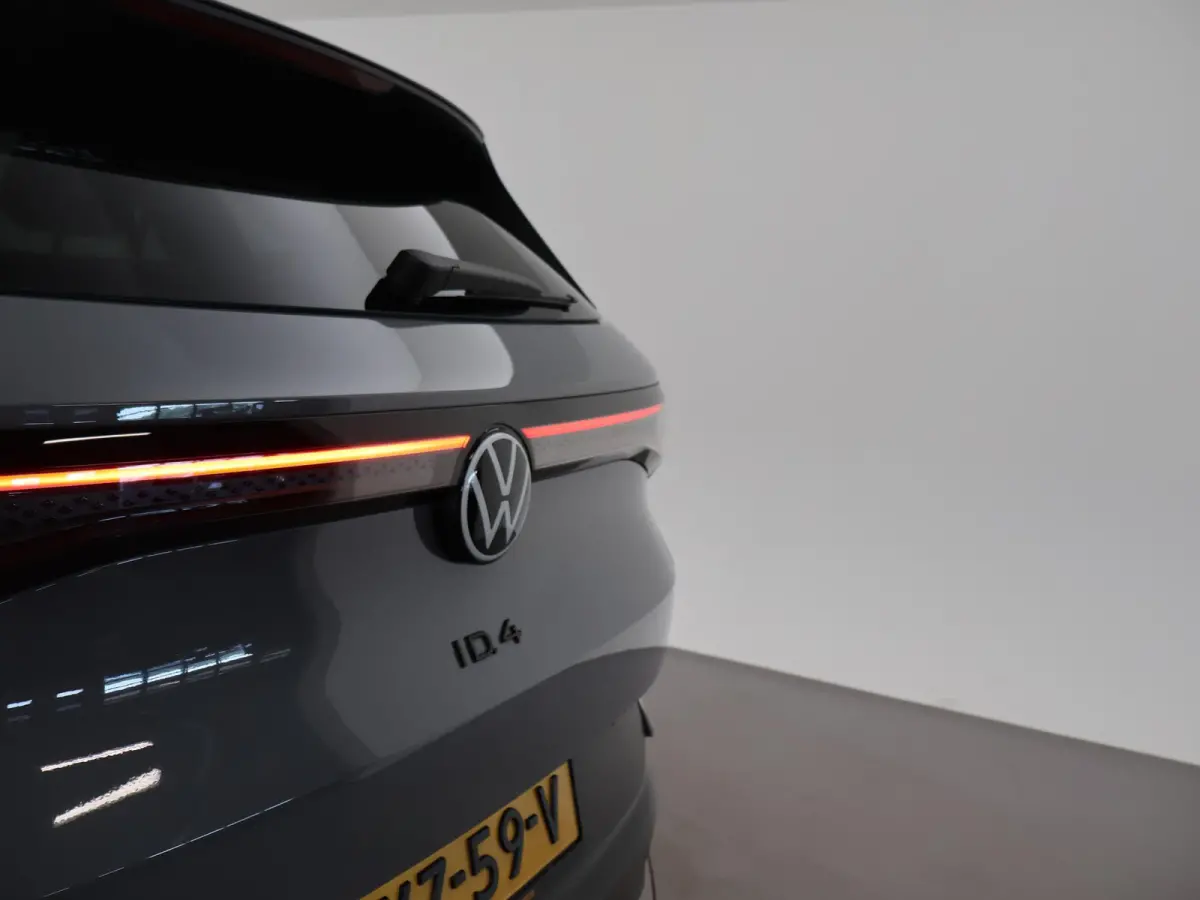 LIMITED EDITION 52 kWh + SFEERVERLICHTING | ADAPTIVE CRUISE | CAMERA | STUUR/STOELVERWARMING
