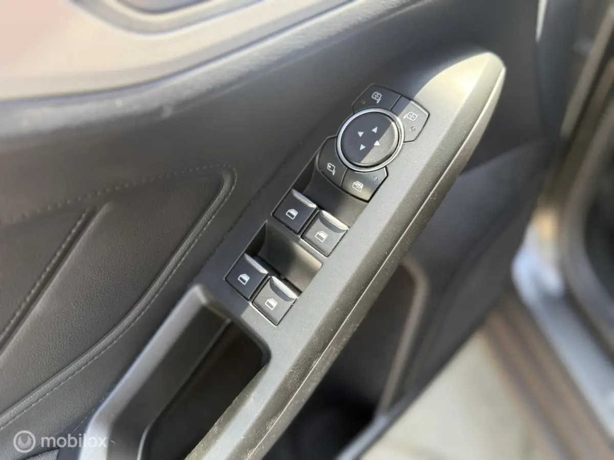1.0 EcoBoost Trend Edition Business | CarPlay | Navi