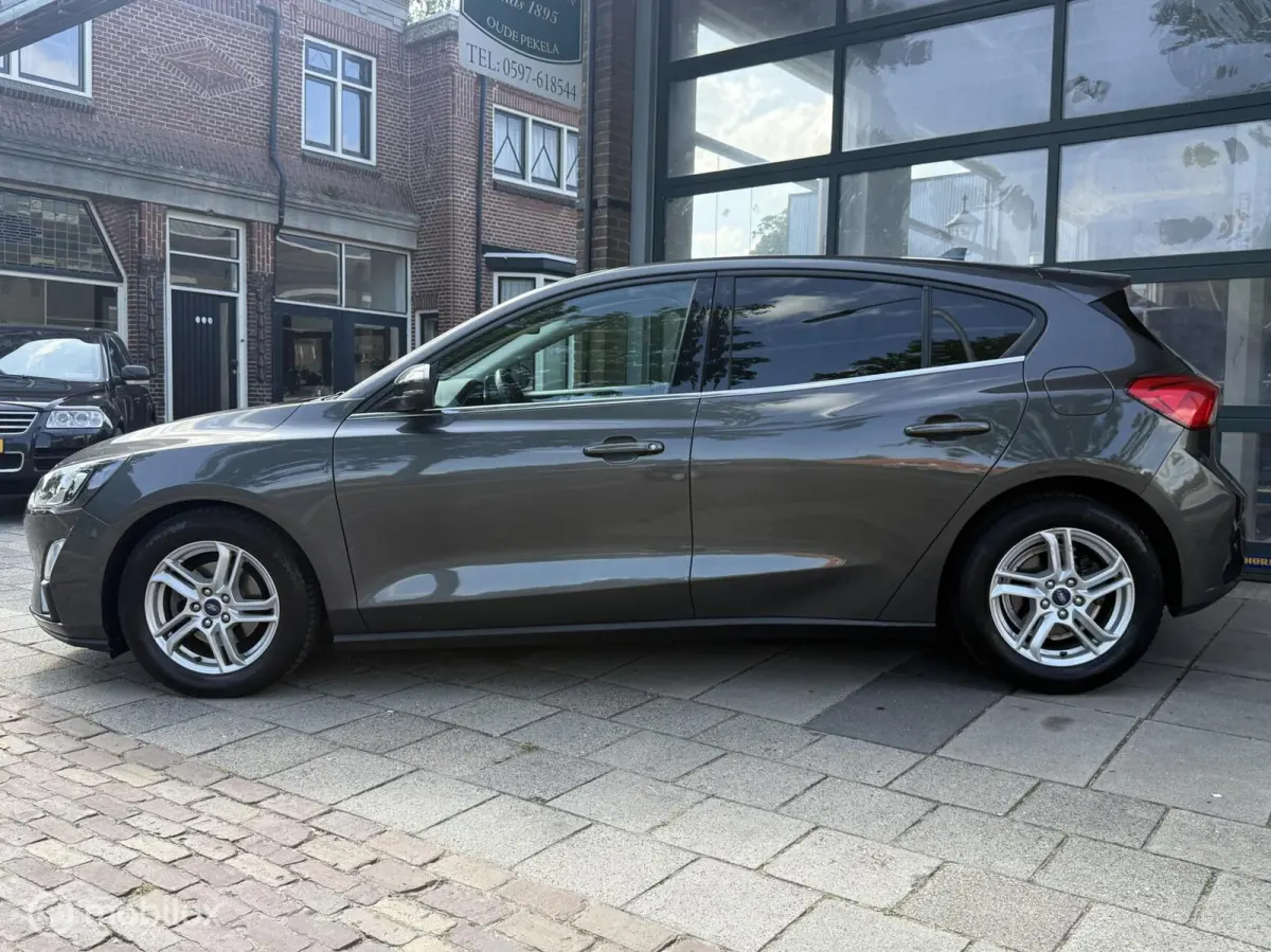 1.0 EcoBoost Trend Edition Business | CarPlay | Navi