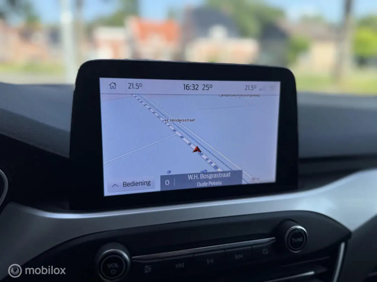 1.0 EcoBoost Trend Edition Business | CarPlay | Navi