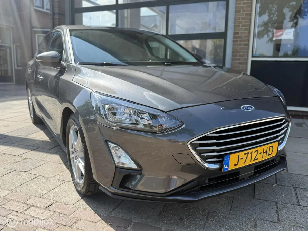 1.0 EcoBoost Trend Edition Business | CarPlay | Navi