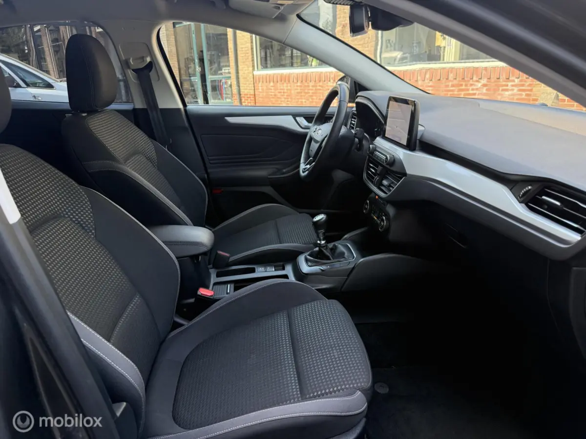 1.0 EcoBoost Trend Edition Business | CarPlay | Navi