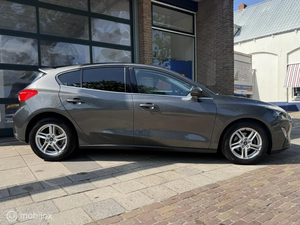 1.0 EcoBoost Trend Edition Business | CarPlay | Navi