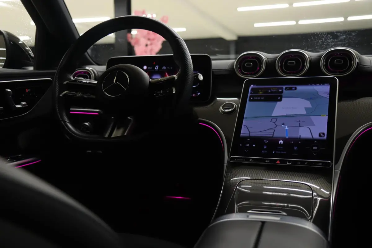 300 AMG/KEYLESS/SFEERVER/MEMORY/360CAM/CARPLAY/VOL