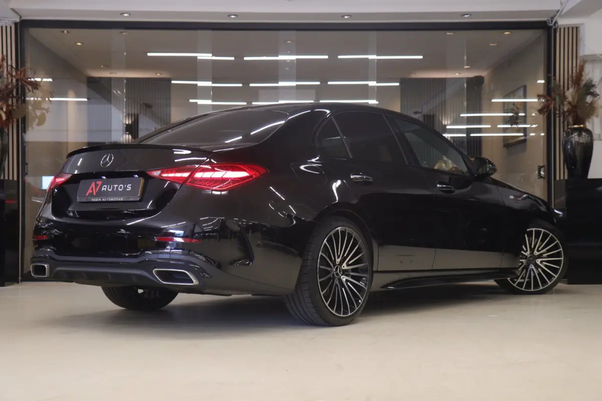 300 AMG/KEYLESS/SFEERVER/MEMORY/360CAM/CARPLAY/VOL