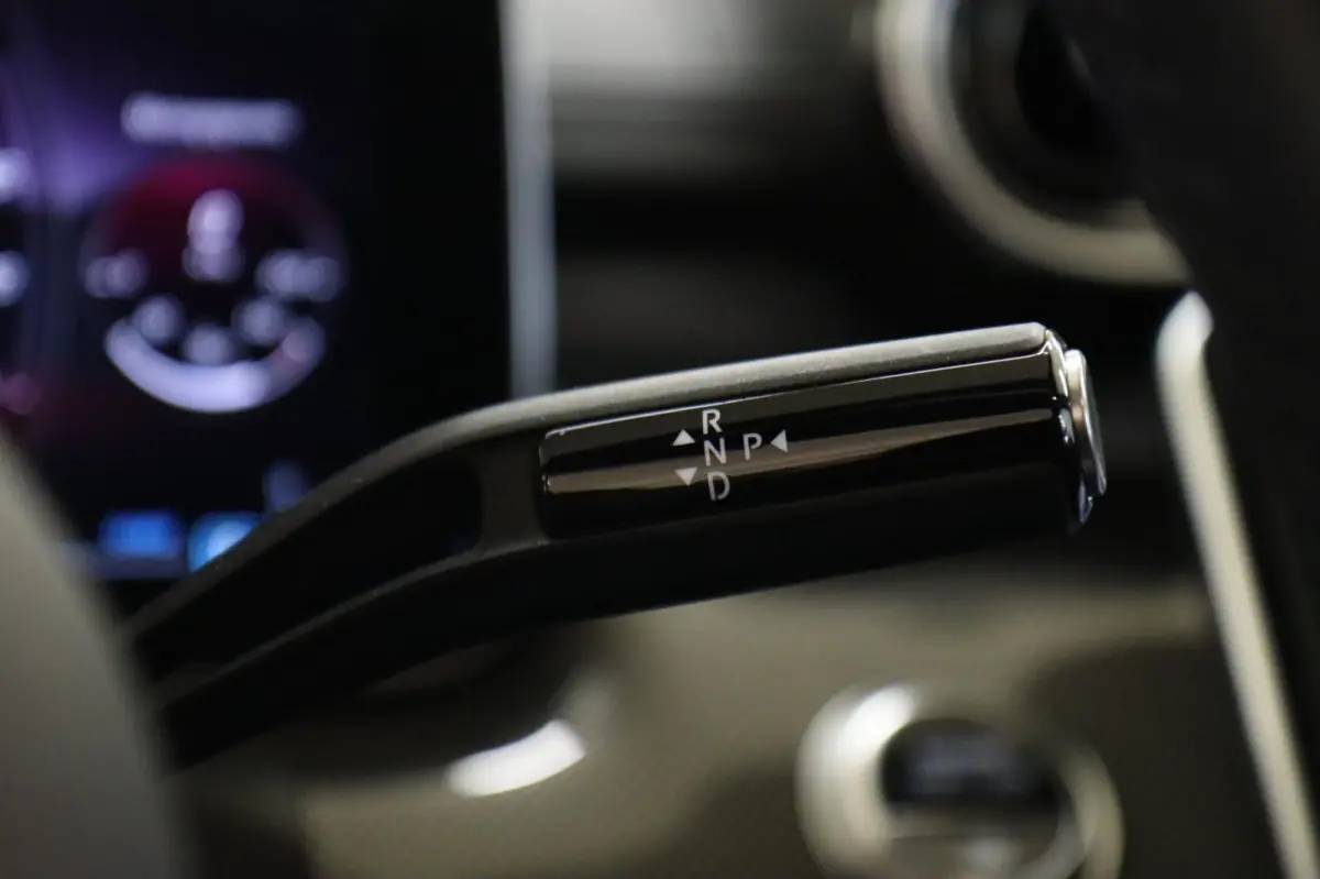 300 AMG/KEYLESS/SFEERVER/MEMORY/360CAM/CARPLAY/VOL