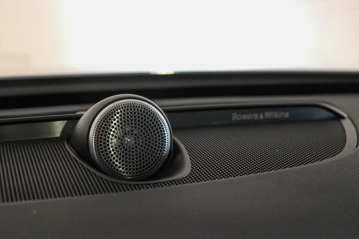 2.0 T8 AWD R-Design PANO | BOWERS | LUCHTV UNIEK