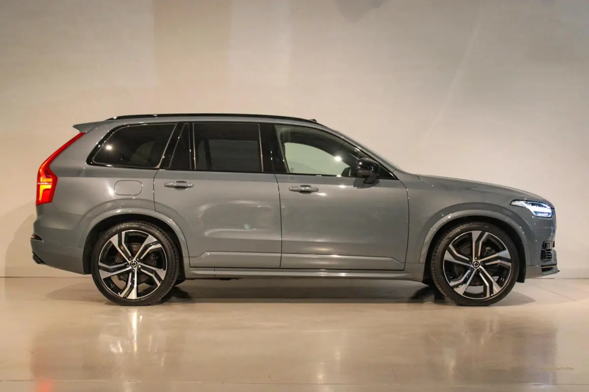 2.0 T8 AWD R-Design PANO | BOWERS | LUCHTV UNIEK