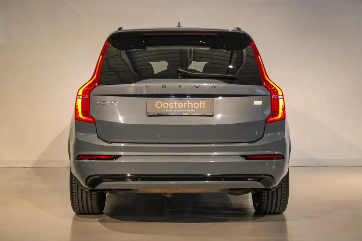 2.0 T8 AWD R-Design PANO | BOWERS | LUCHTV UNIEK
