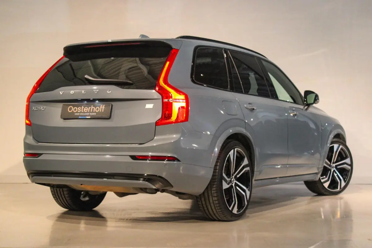 2.0 T8 AWD R-Design PANO | BOWERS | LUCHTV UNIEK