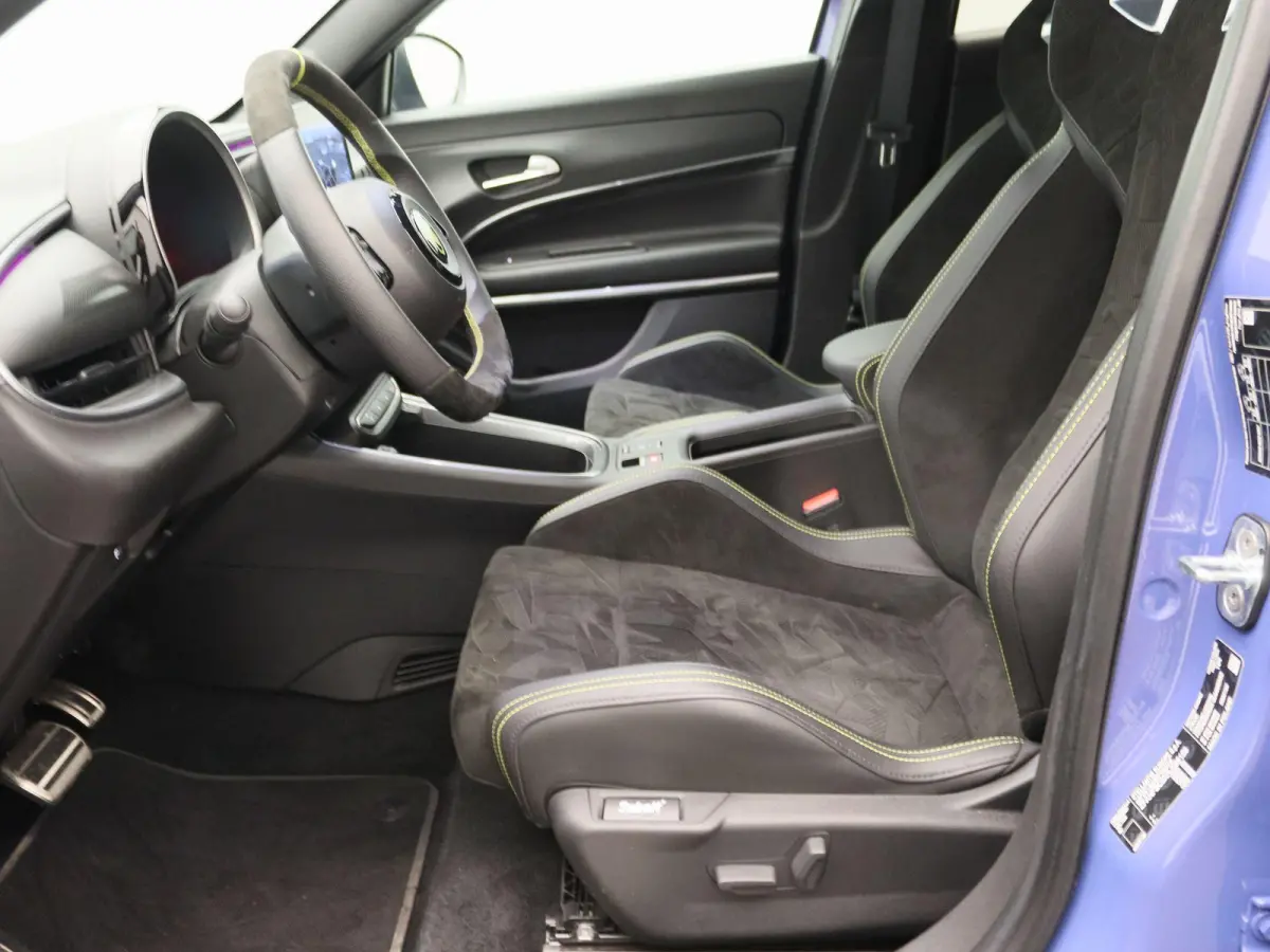 Scorpionissima 54 kWh | Sabelt Kuipstoelen | Torsen Sperdifferentieel | 280PK | 20 "Velgen