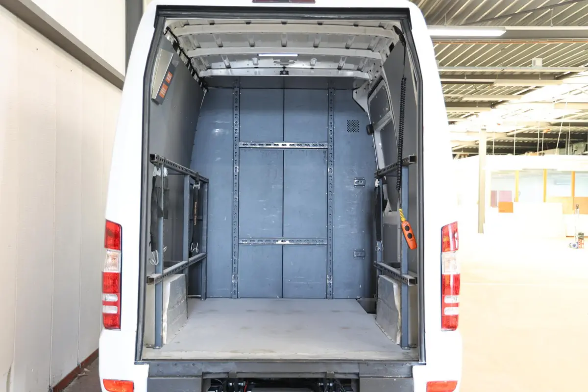311 2.2 CDI LAADKLEP POST NL