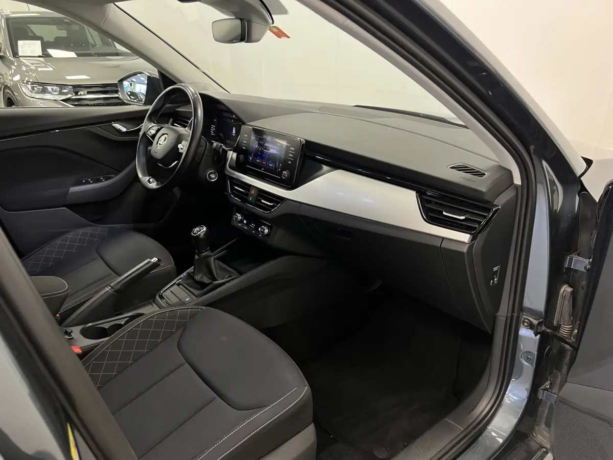 1.0 TSI Business Edition / Digi dashb. / Camera / Climate.c / /
