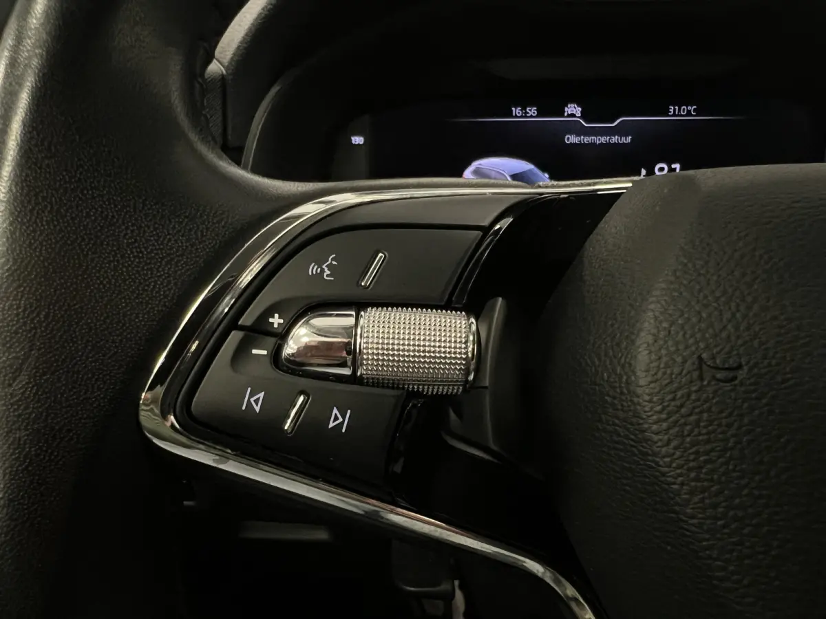 1.0 TSI Business Edition / Digi dashb. / Camera / Climate.c / /
