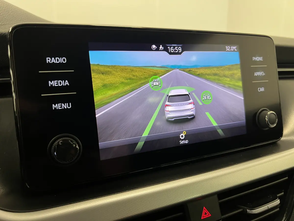 1.0 TSI Business Edition / Digi dashb. / Camera / Climate.c / /