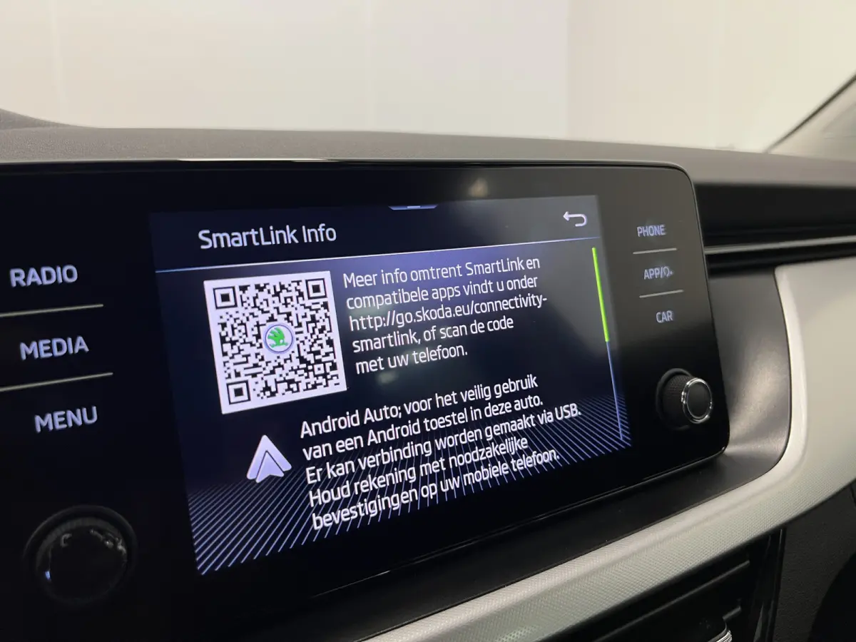 1.0 TSI Business Edition / Digi dashb. / Camera / Climate.c / /