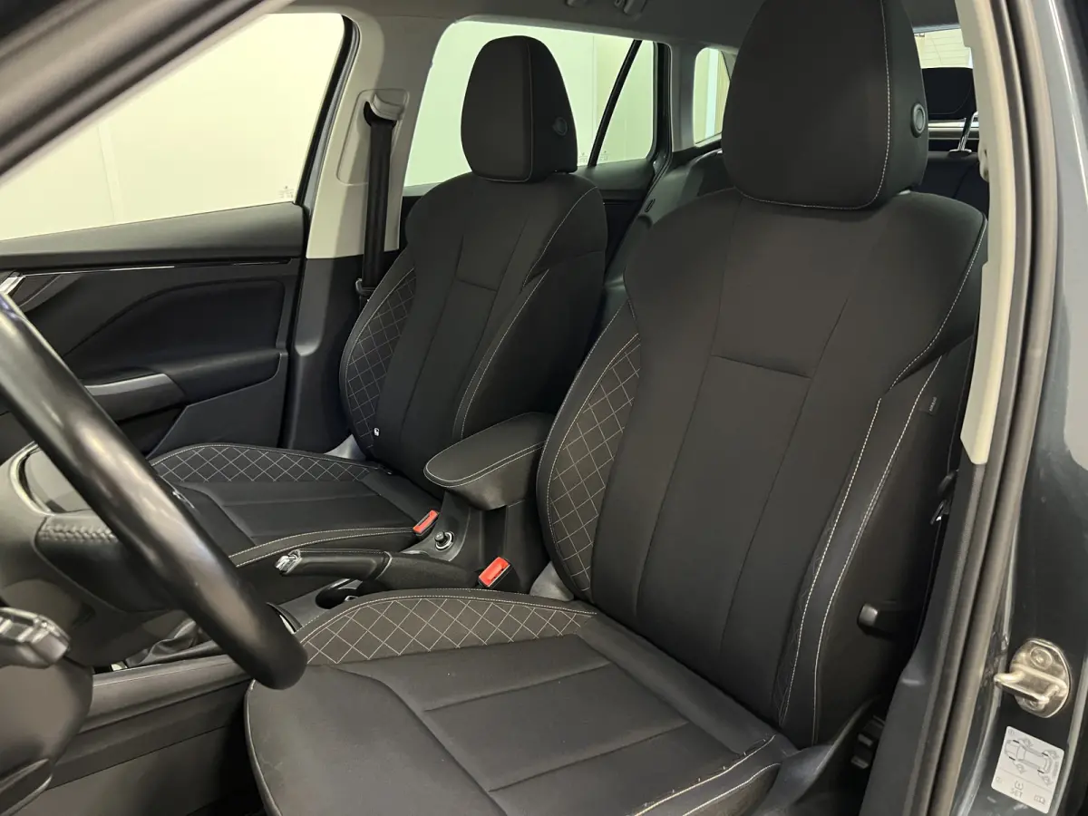 1.0 TSI Business Edition / Digi dashb. / Camera / Climate.c / /