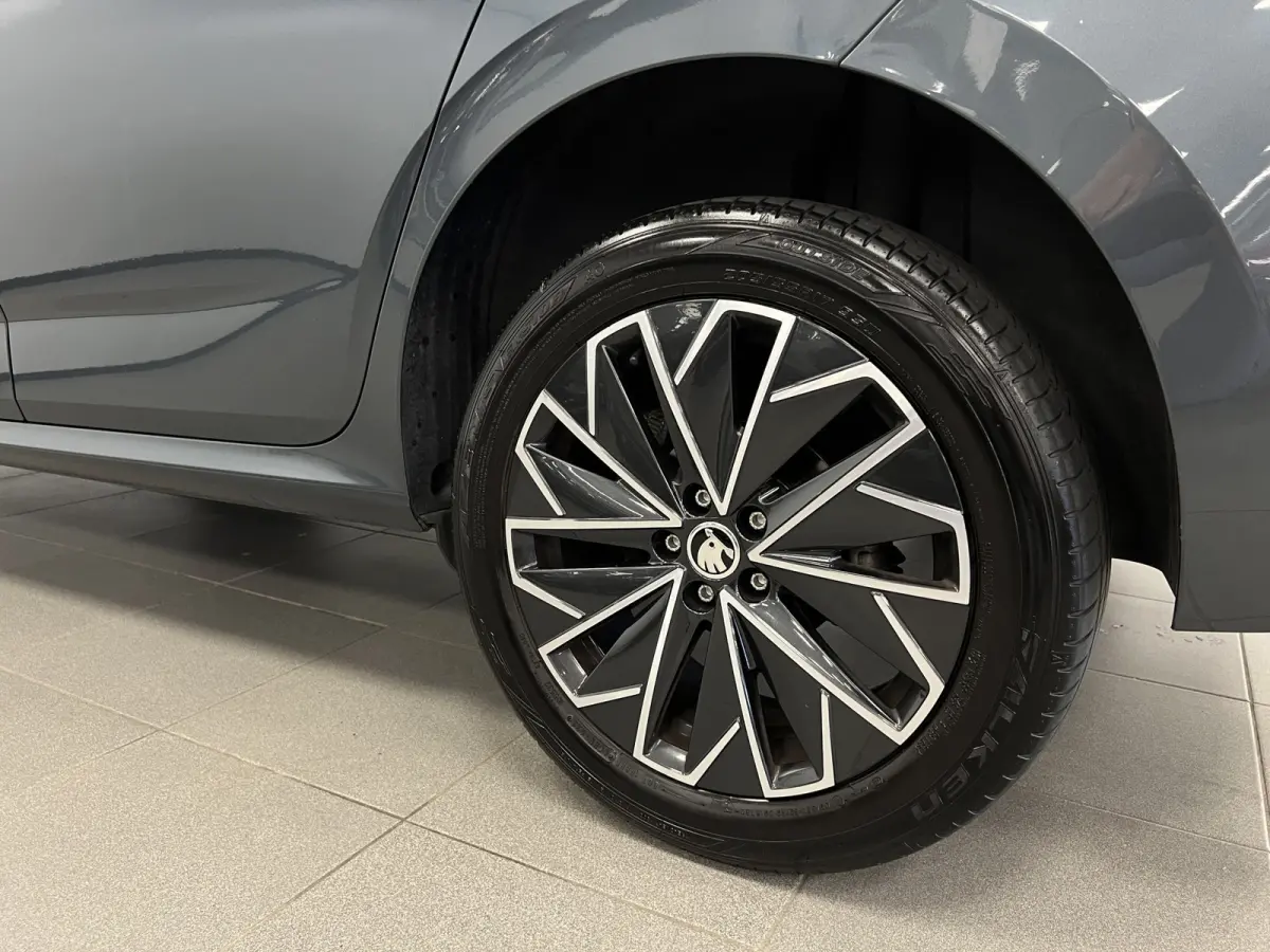 1.0 TSI Business Edition / Digi dashb. / Camera / Climate.c / /