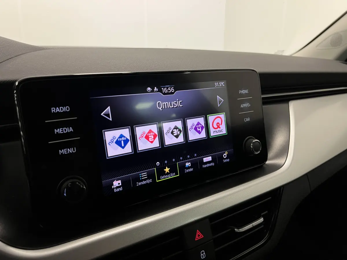 1.0 TSI Business Edition / Digi dashb. / Camera / Climate.c / /