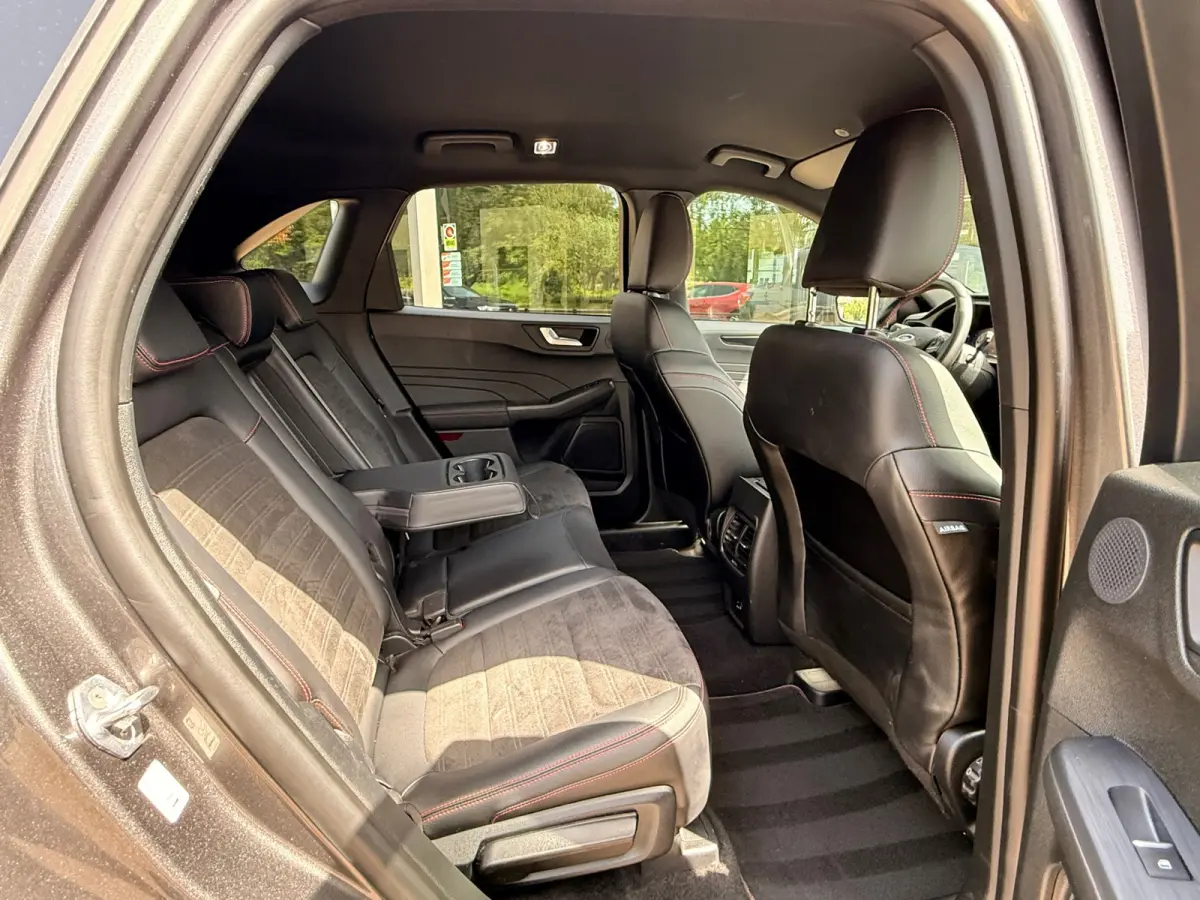 2.5 PHEV 225 ST-line X l B&O l LED l Winterpack