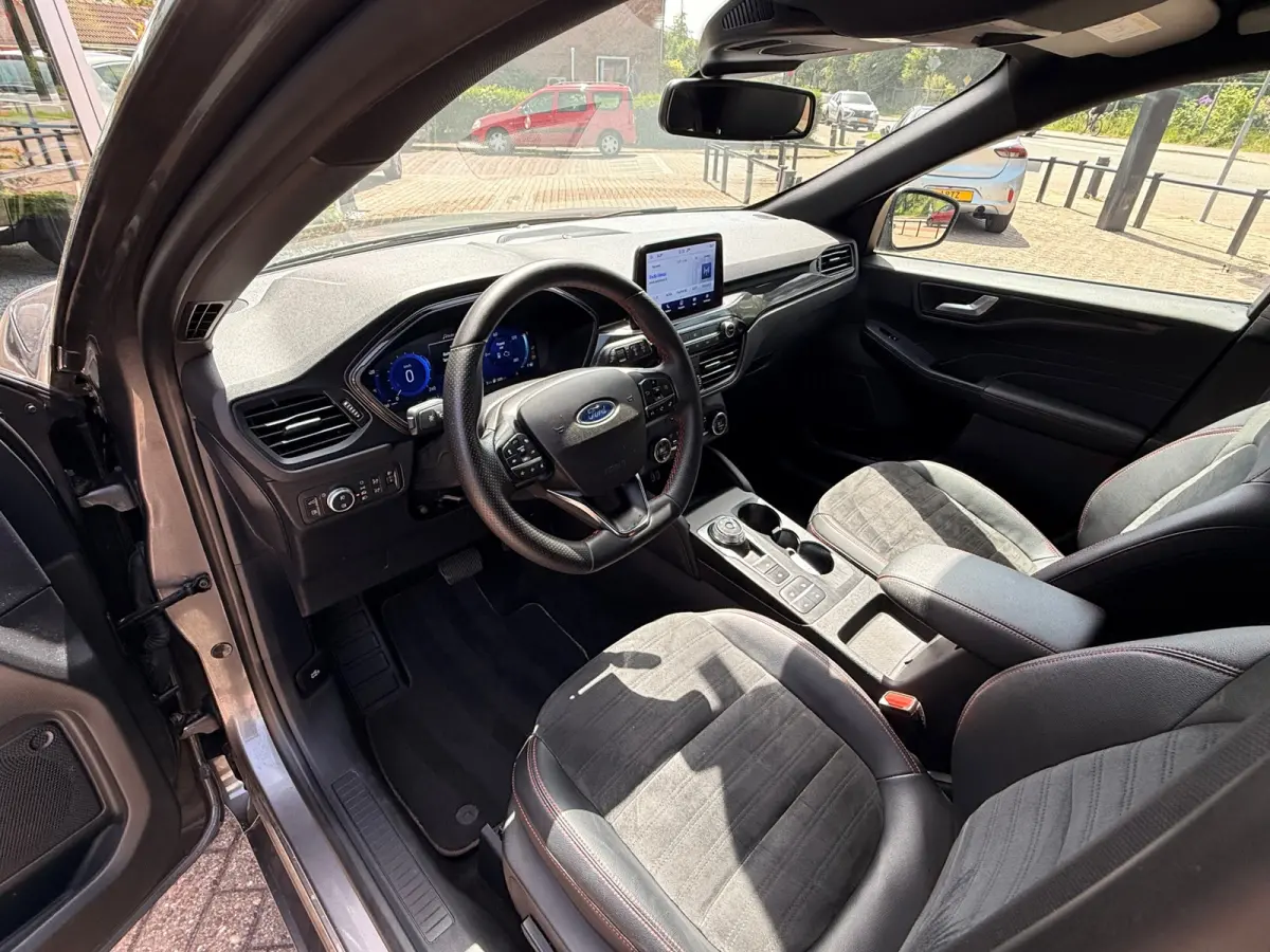 2.5 PHEV 225 ST-line X l B&O l LED l Winterpack