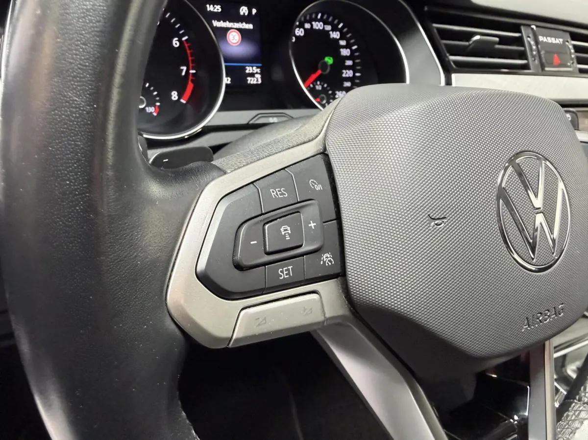 1.5 TSI R-Line | Matrix | Camera