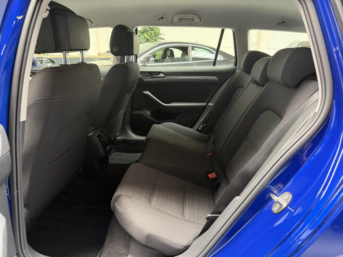 1.5 TSI R-Line | Matrix | Camera