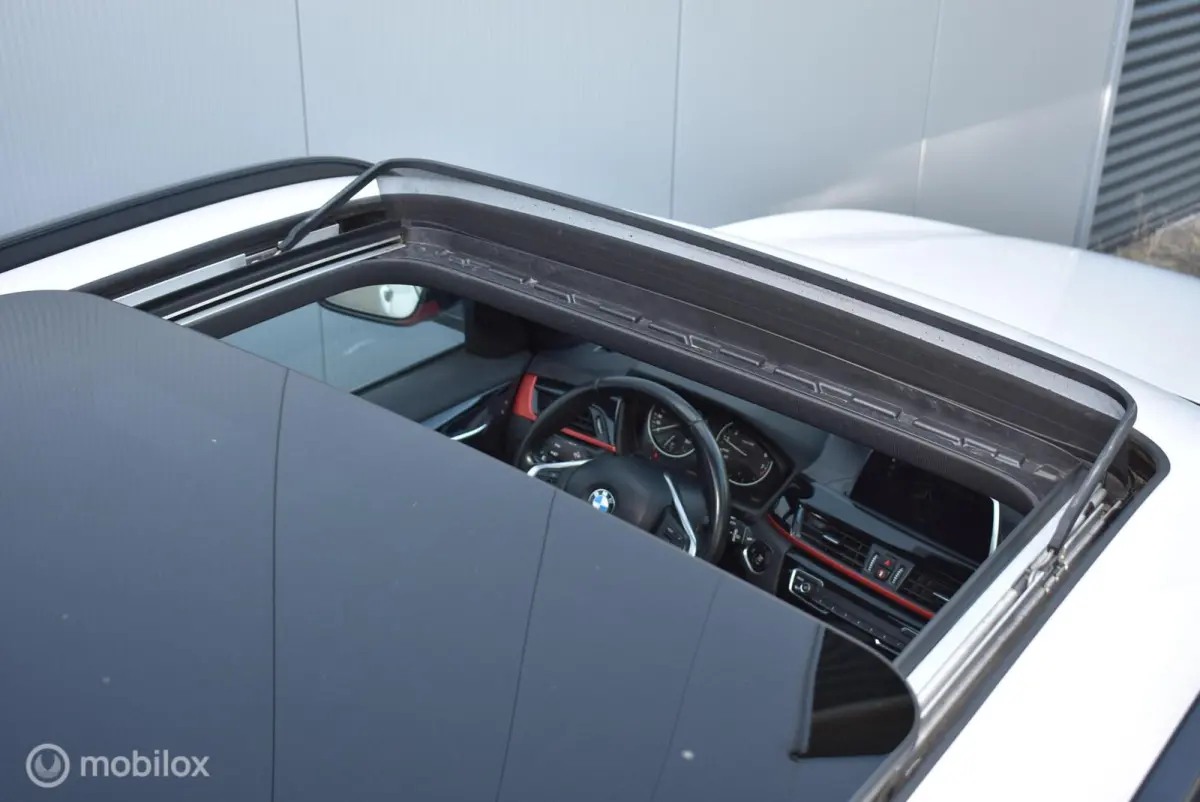 sDrive18i AUT. Sport Alpinweiss Pano Stoelverw. 18" LMV Privacyglass Nette auto!