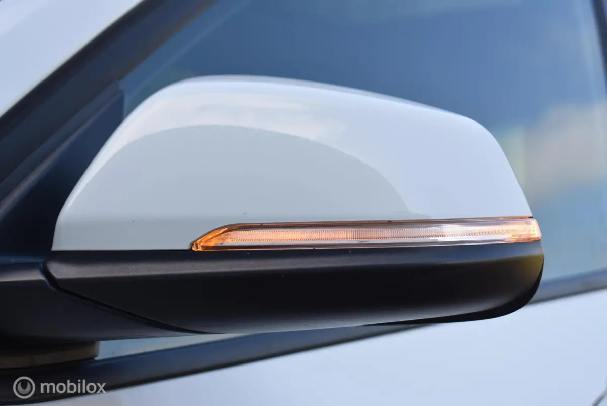 sDrive18i AUT. Sport Alpinweiss Pano Stoelverw. 18" LMV Privacyglass Nette auto!