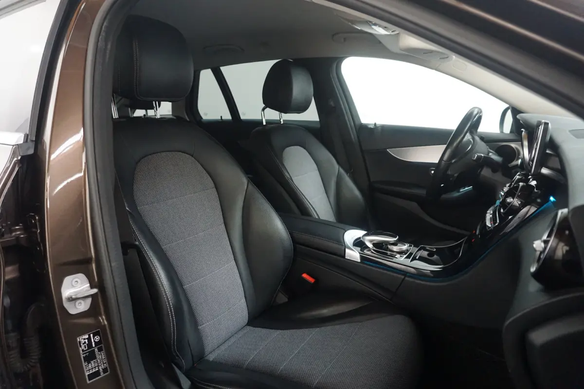250 Prestige | Airco (automatisch) | Cruise control | Electronic climate controle