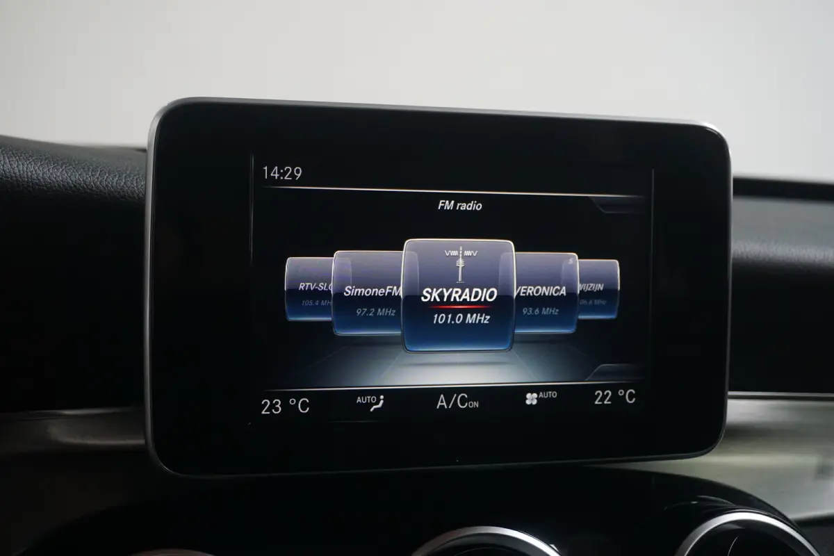250 Prestige | Airco (automatisch) | Cruise control | Electronic climate controle