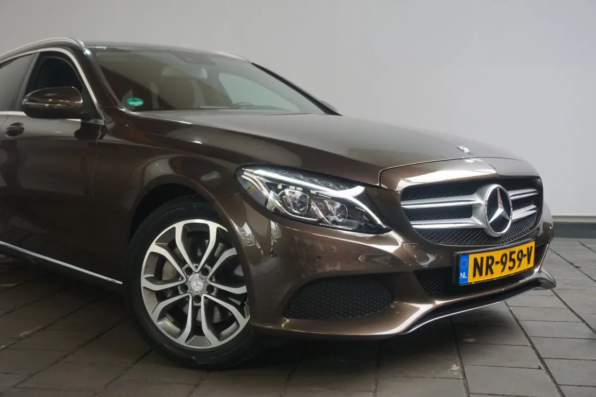 250 Prestige | Airco (automatisch) | Cruise control | Electronic climate controle