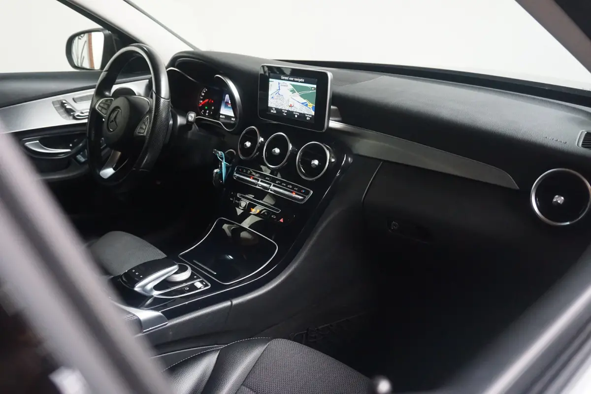 250 Prestige | Airco (automatisch) | Cruise control | Electronic climate controle