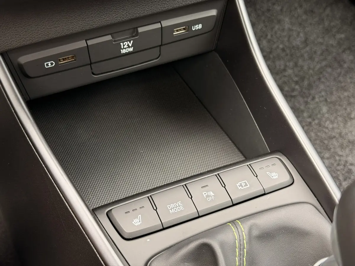 1.0 T-GDI LED BOSE Trekh. Camera CarPlay 17' Navi Clima Cruise