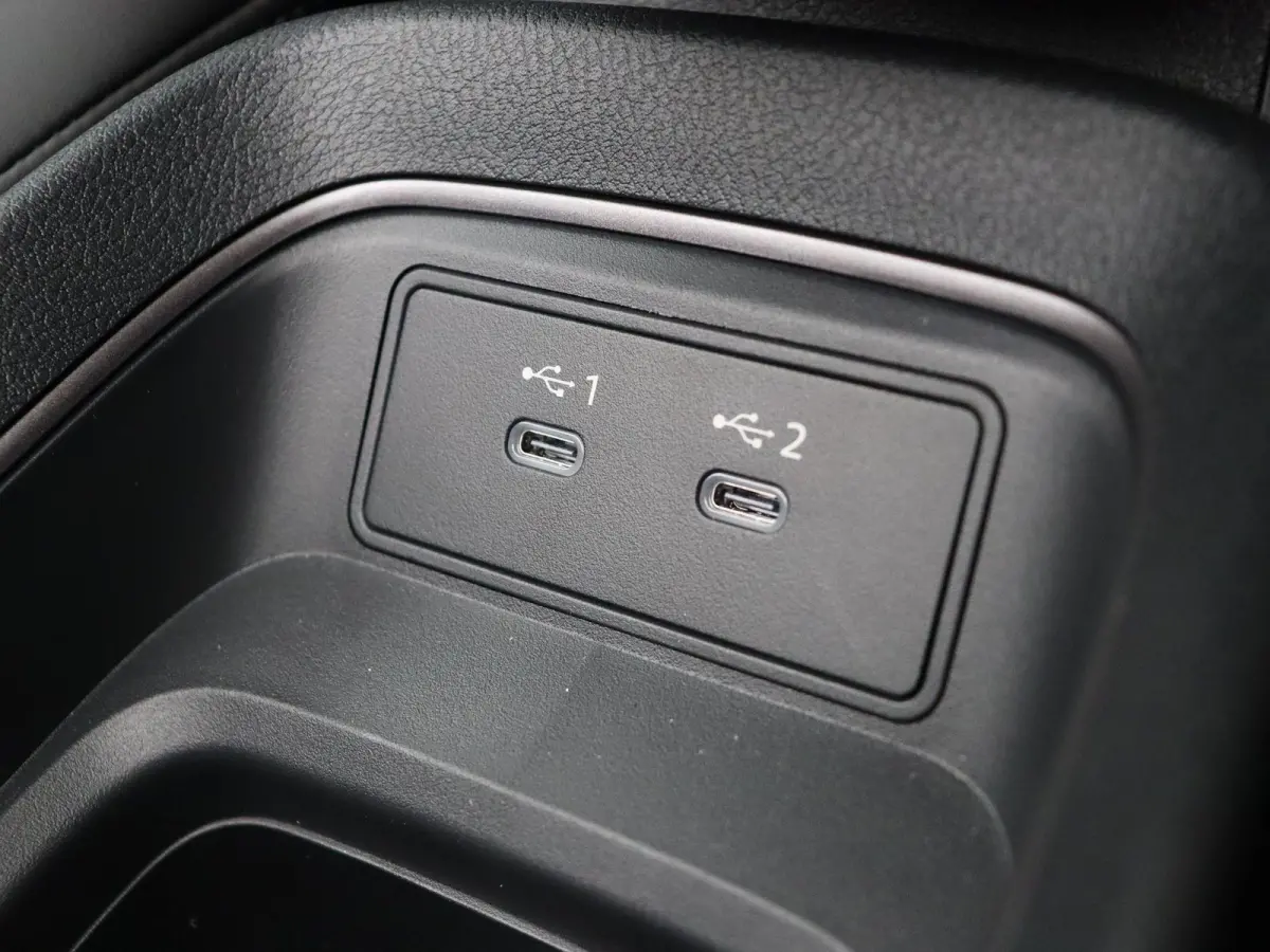 Evolve 52 kWh | Panoramadak | 445km WLTP | Bose Audio | Head-Up Display | Elektrische Achterklep |