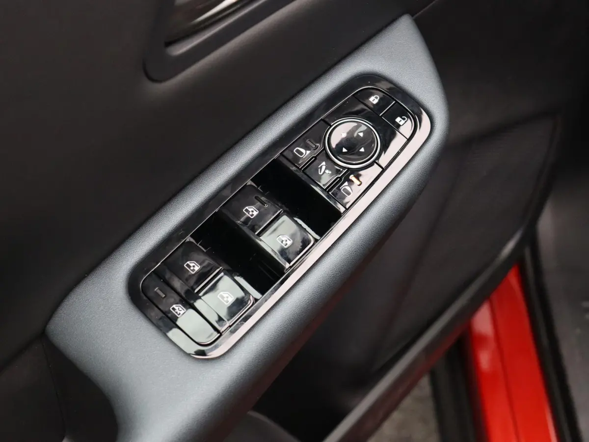 Evolve 52 kWh | Panoramadak | 445km WLTP | Bose Audio | Head-Up Display | Elektrische Achterklep |