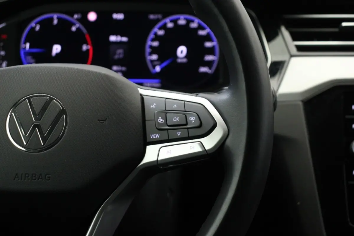 2.0 TDI Business Automaat - Digitaal Cockpit, Carplay, Stoelverw.