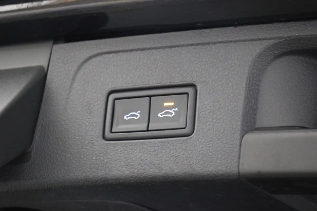 2.0 TDI Business Automaat - Digitaal Cockpit, Carplay, Stoelverw.